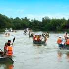 Chèo thuyền - đạp vịt